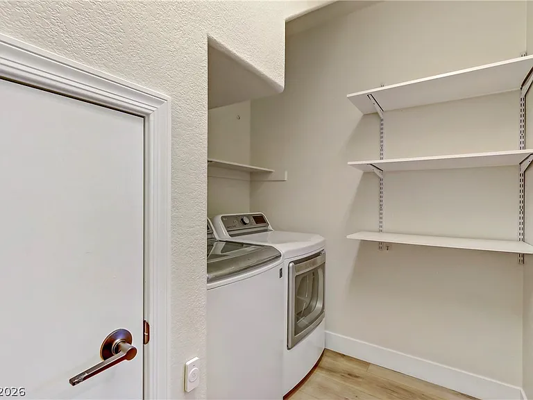 11223 Tribiani Ave — Photo 16