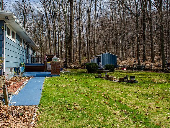 Spacious backyard!
