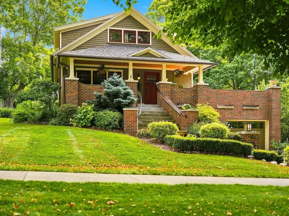 101 S Grand Ave, Leland, MI 49654