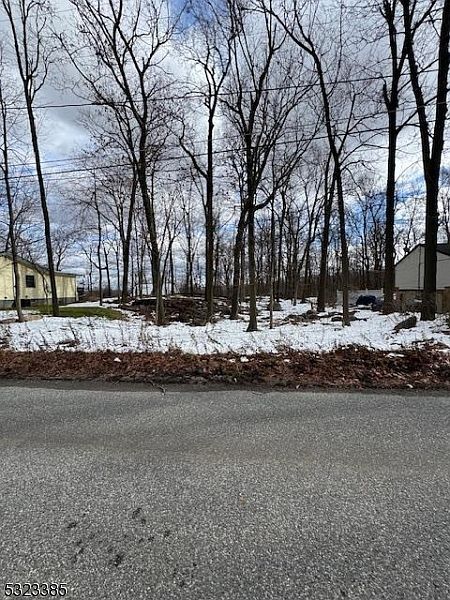 2nd image of 24 Evergreen Rd