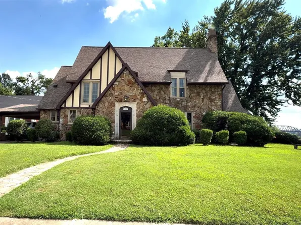 100 8th St, Henderson, KY 42420