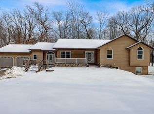 N3552 Oak Hill Est N, Mauston, WI 53948