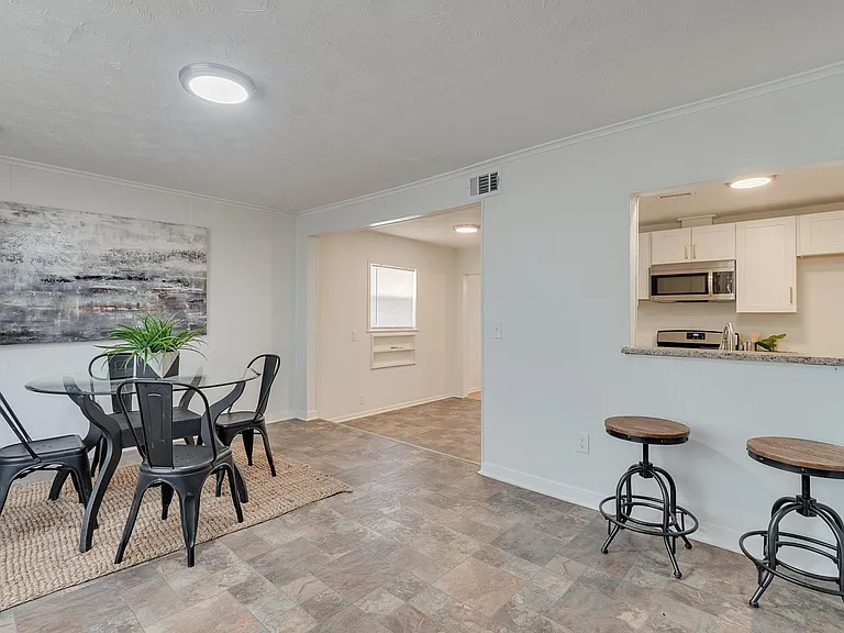 1733 Melba Ct — Photo 15