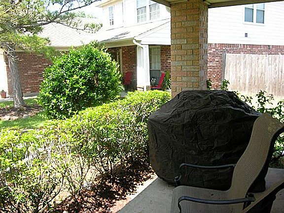  Covered Shady Front Porch