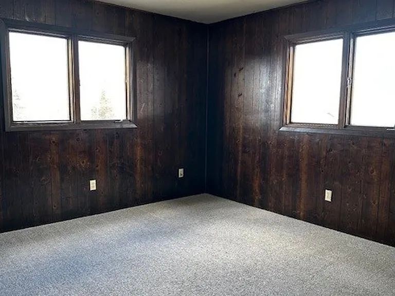 43 — Photo 22