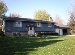 N1581 Fairview Ln, Fort Atkinson, WI 53538
