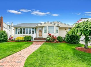 56 Haverford Rd, Hicksville, NY 11801