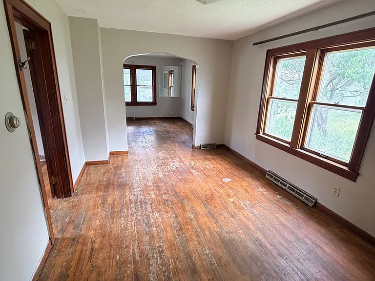 1336 S 25th Ave — Photo 4