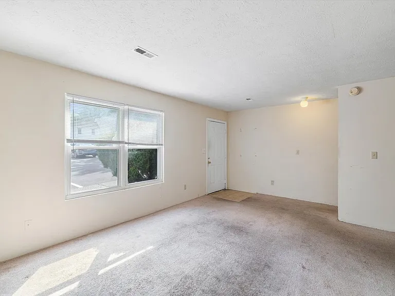 151 Clover Valley Cir — Photo 5
