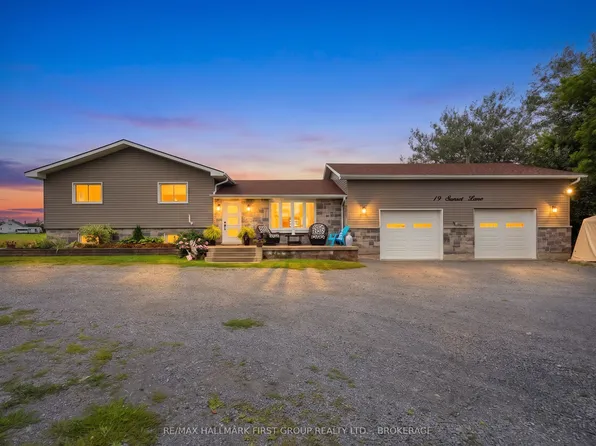 19 Sunset Ln, Kingston, ON K7L 4V3