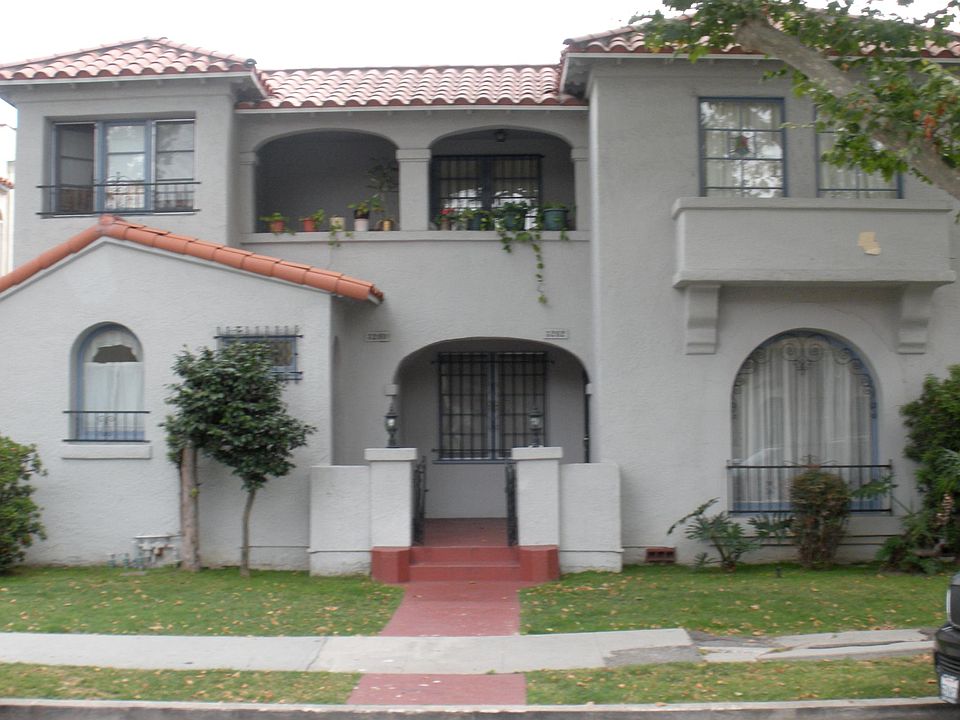 1st image of 3202 W 43rd Pl