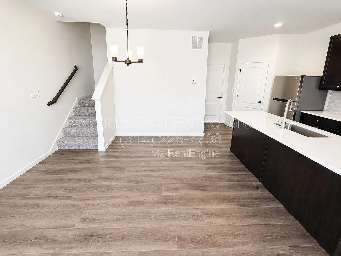 3 bed, 2.5 bath, 1474 sqft, $2,450 — Photo 2