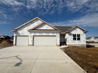 2813 Amber Valley Rd, Cedar Falls, IA 50613