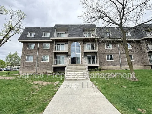 831 McIntosh Ct #207 Photo 1