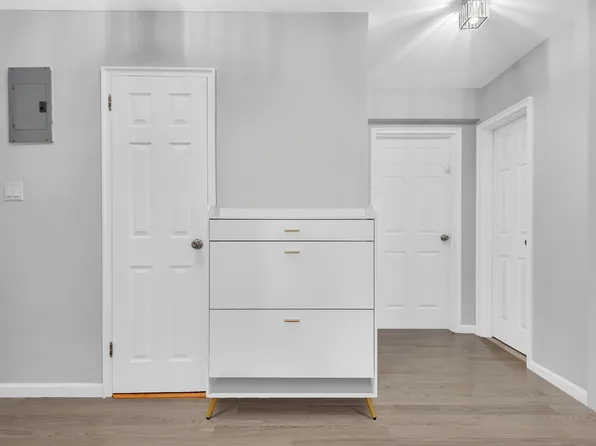 1265 Shore Parkway image 7 of 11