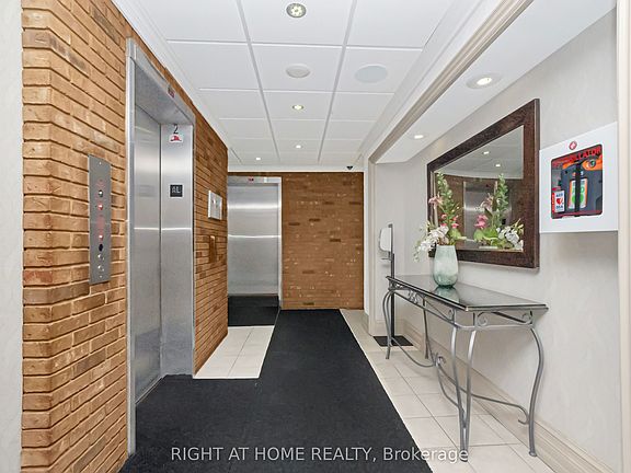 5th image of 1360 Rathburn Rd E #1507
