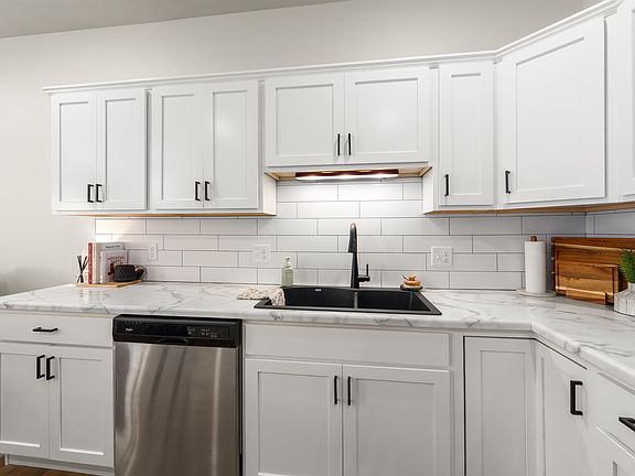 4th image of 2413 E Copalis Pl