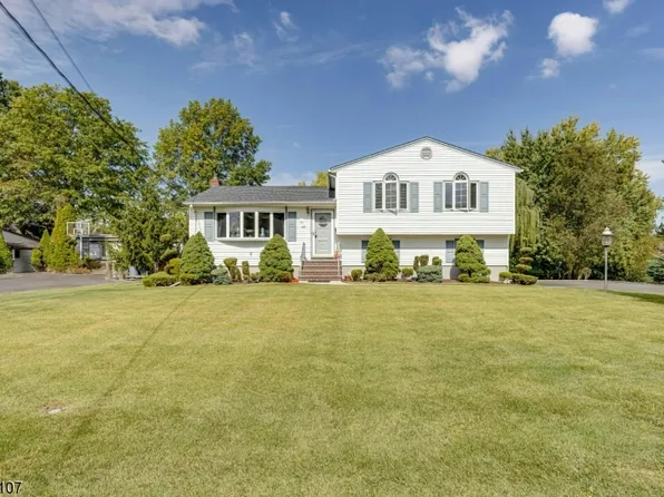 48 Dorset Dr, Clark Twp., NJ 07066