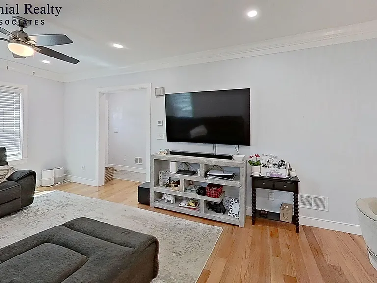 28 Woodrow Ave #2 — Photo 24
