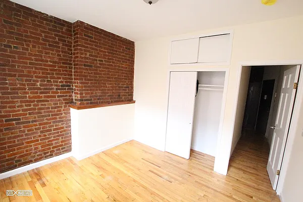 Rented by Citi Habitats | media 32