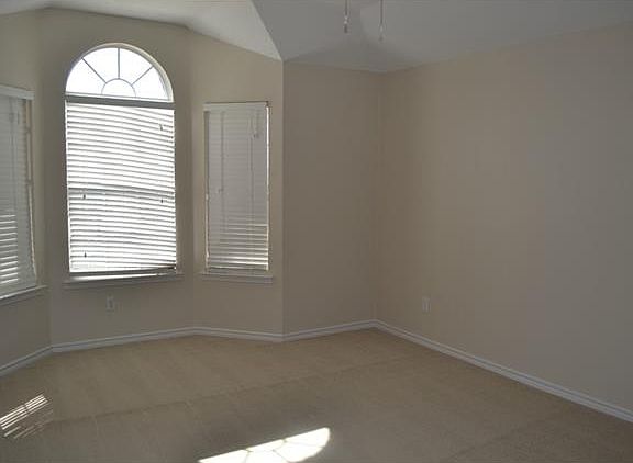 4th image of 1709 Hightimber Ln