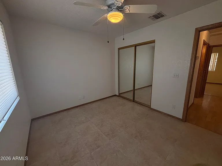1461 W Foy Dr — Photo 5