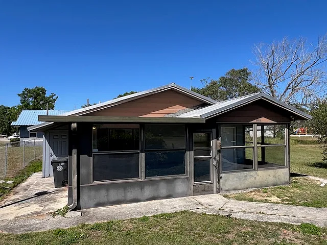 1116 S Carolina Ave — Photo 3