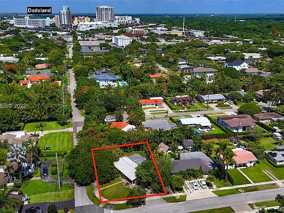 3rd image of 6325 SW 84th St