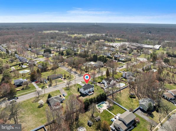 20 Georgia Rd, Freehold, NJ 07728