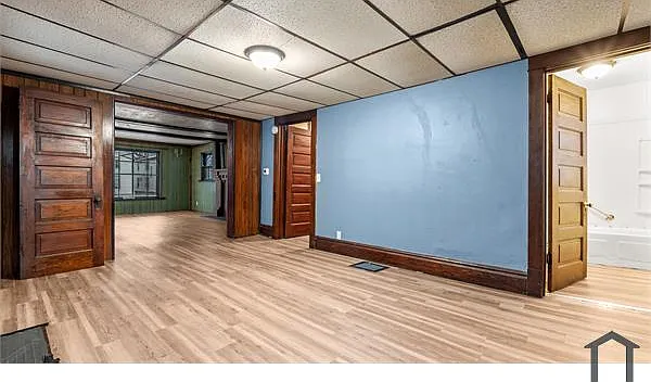 1146 N Main St — Photo 16