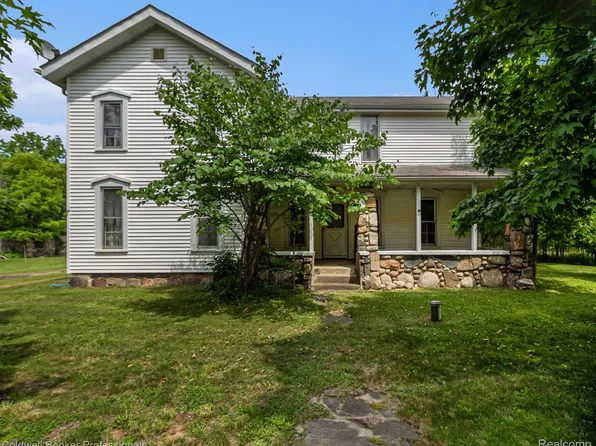 2050 Tooley Rd, Howell, MI 48855