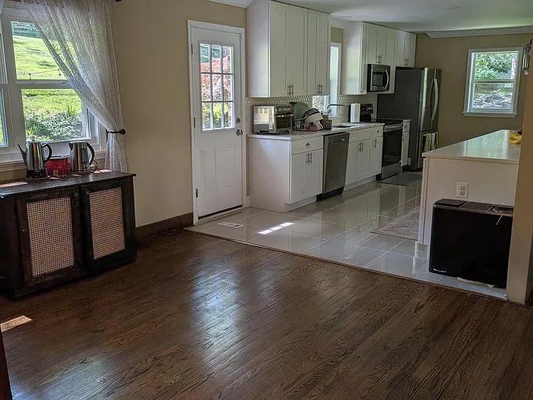 15715 Tierra Dr — Photo 14