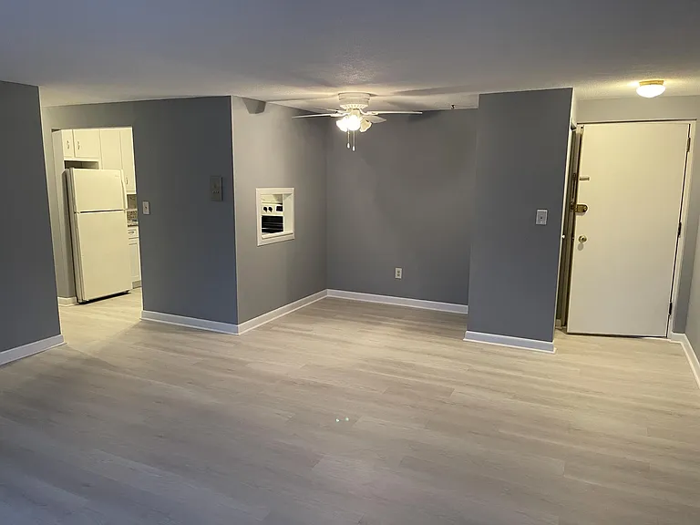 23 Fountain Ln — Photo 6