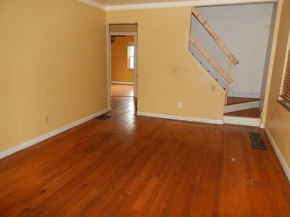4th image of 8336 Banbury St