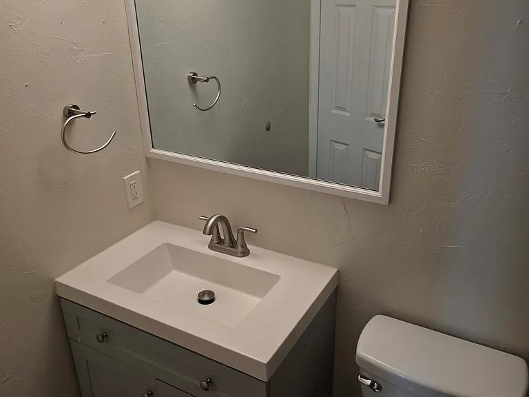 611 NE 14th Ave #201 — Photo 4