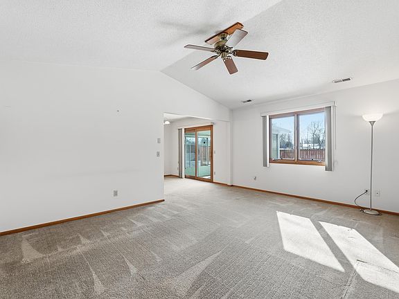 4th image of 3627 Three Oaks Dr