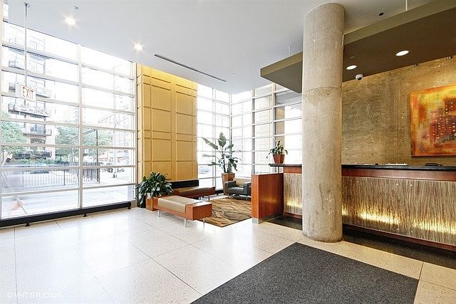 1st image of 700 N Larrabee St APT 1609