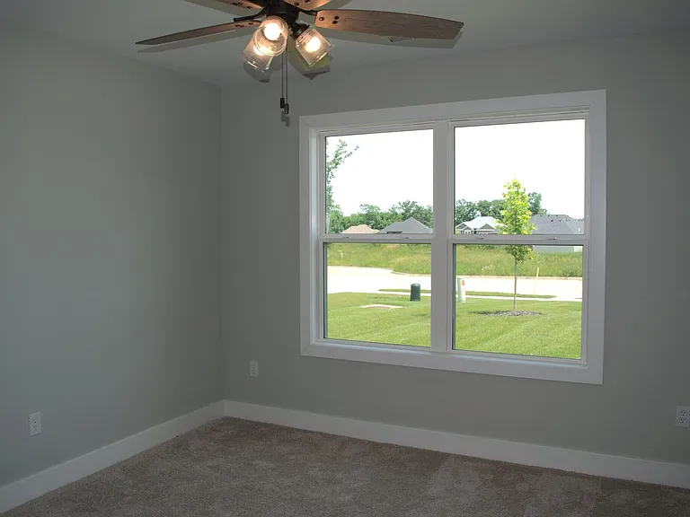 913 Spyglass Ct — Photo 7