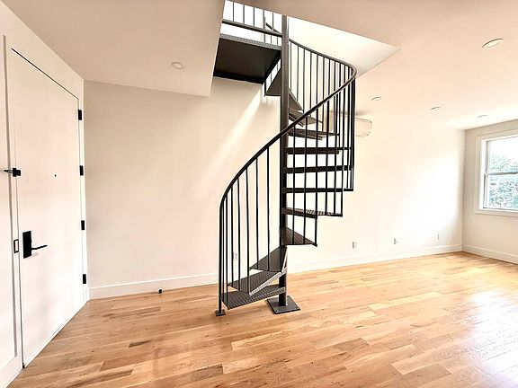 4th image of 37 Herkimer St #5