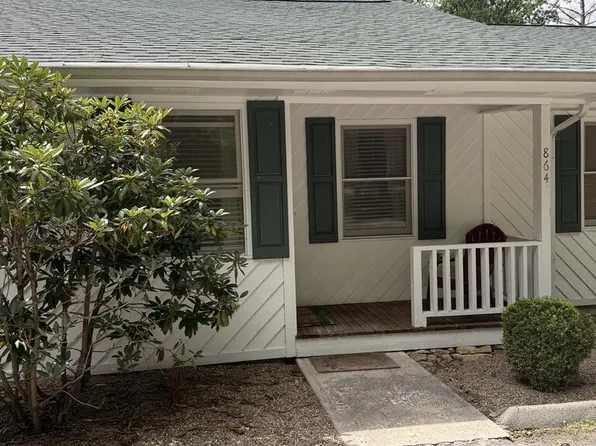 864 Club Cir, Daniels, WV 25832