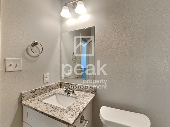 5th image of 8003 Marydean Ave