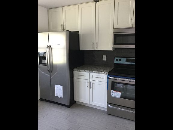 3rd image of 172 Brigton Ct