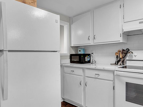 4th image of 1722 Wynndowne Trl SE