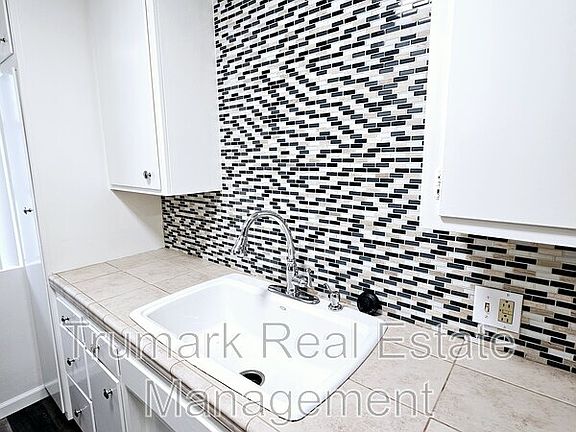 3rd image of 621 W California Ave APT 2