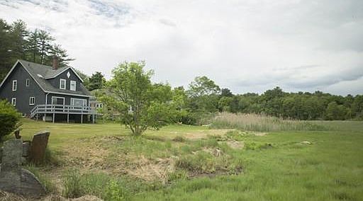 3rd image of 303 Essex Ave
