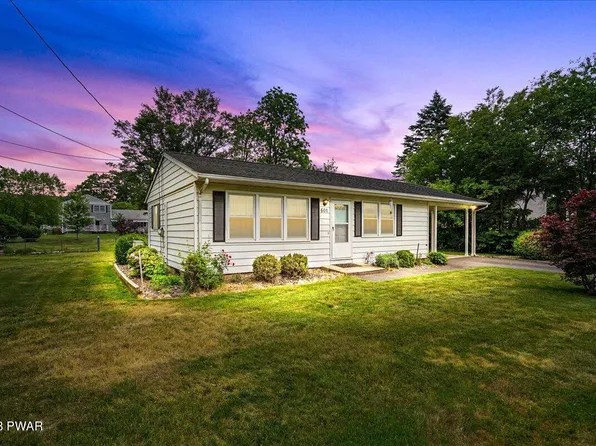 601 6th St, Matamoras, PA 18336