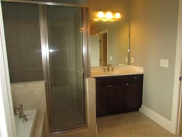 1305 Palace Garden Way — Photo 7