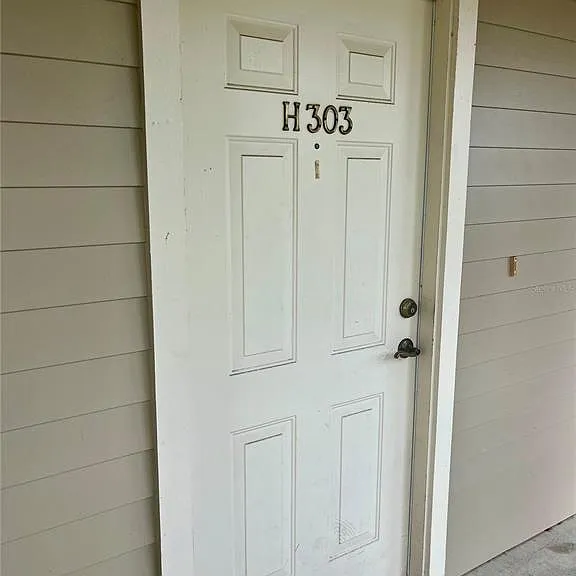 5025 SW 91st Ct #H303 — Photo 2