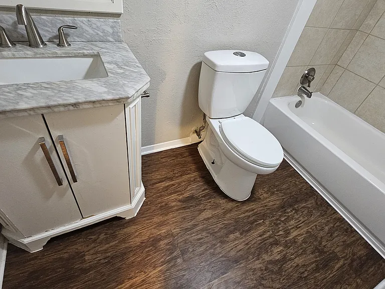 22903 Millgate Dr — Photo 19