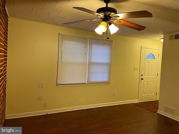 4th image of 3030 Westlawn Pl